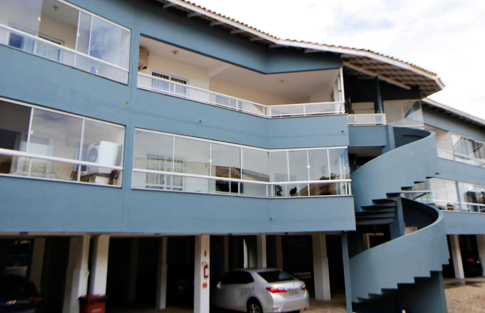 Apartamento 1046 - Praia De Bombinhas Locacao De Temporada - Residencial Solar Das Bromelias Apto 121